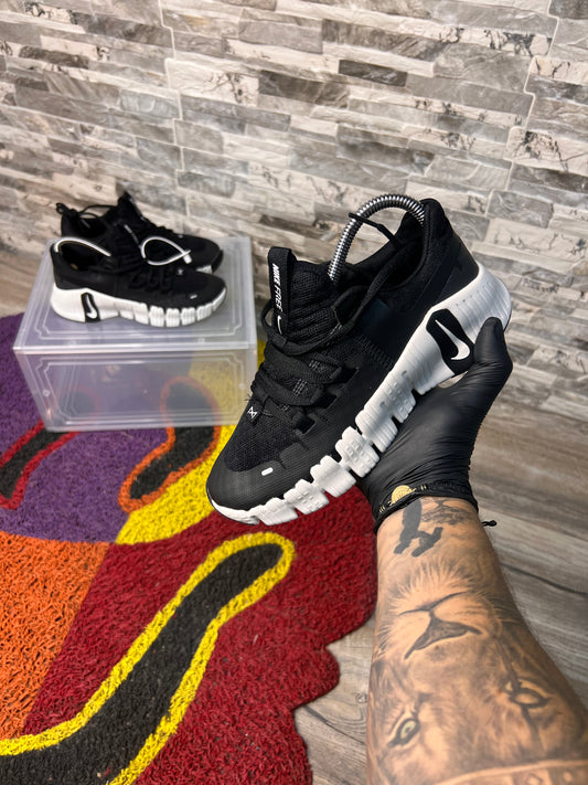 NIKE FREE DAMA Y CABALLERO 1.1 top