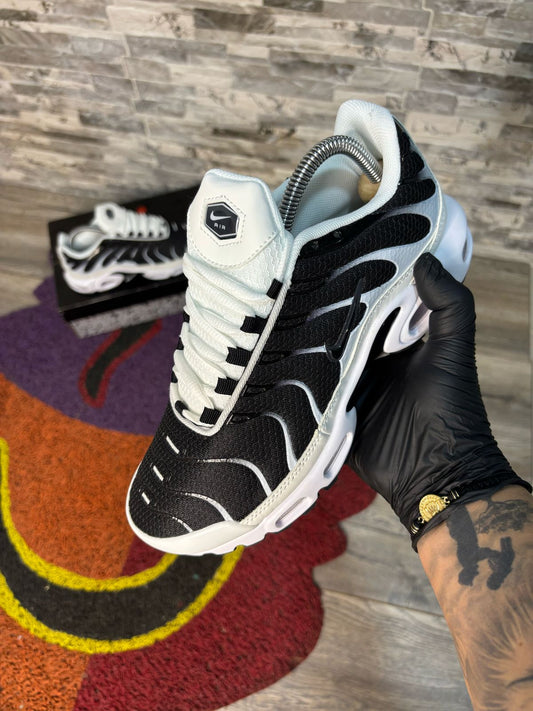 Tn Negra Blanca Caballeros