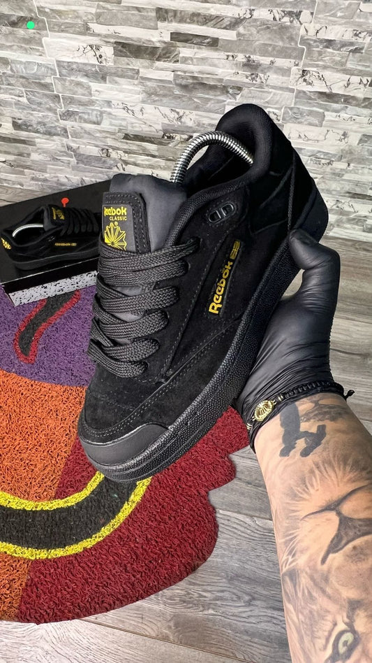 Reebok Negro Gamuza Caballeros