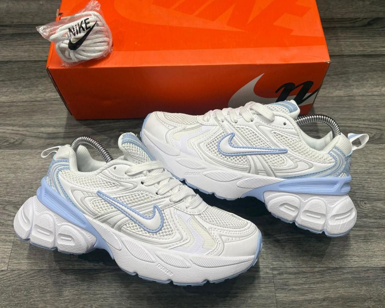 NIKE V2K
