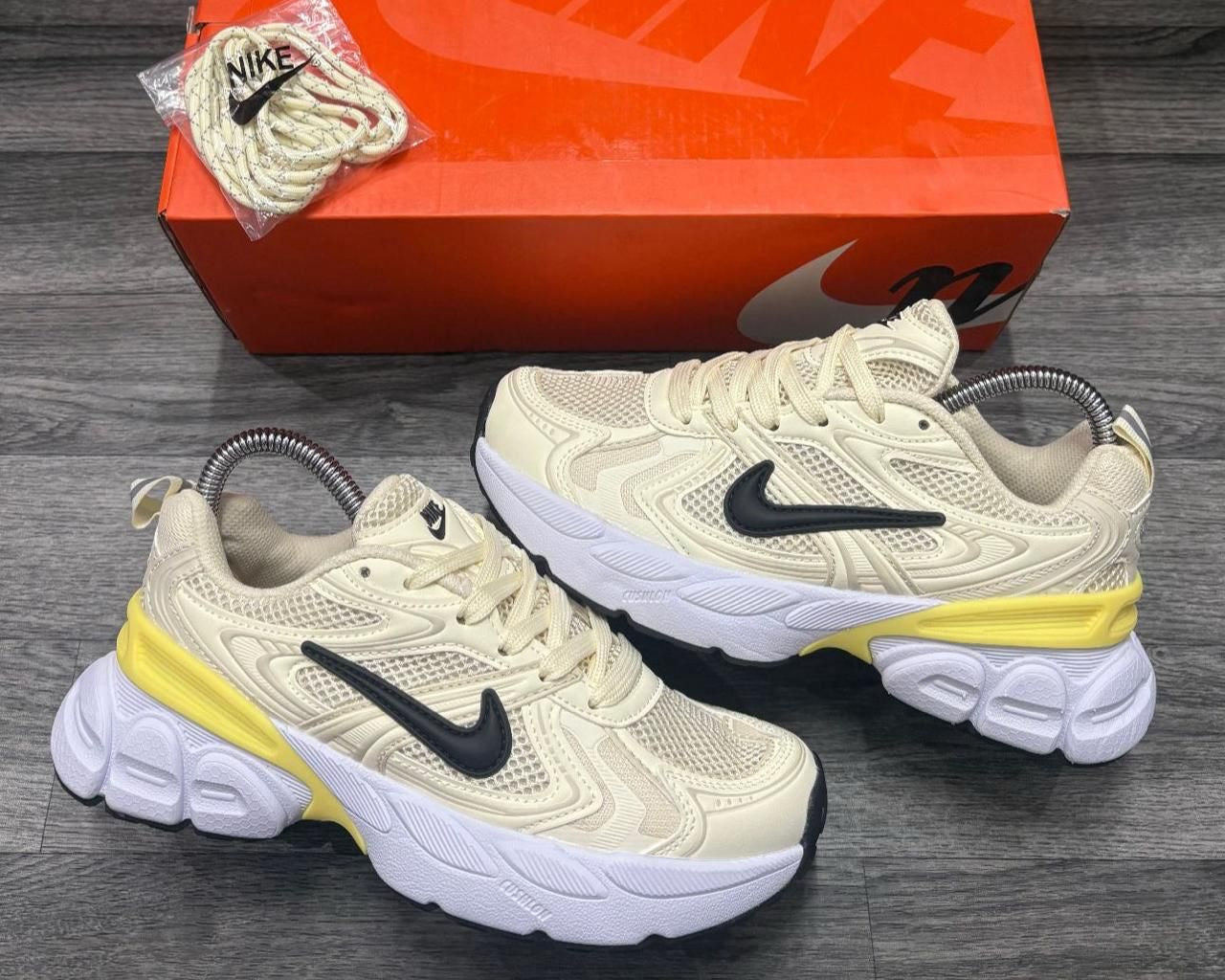 NIKE V2K