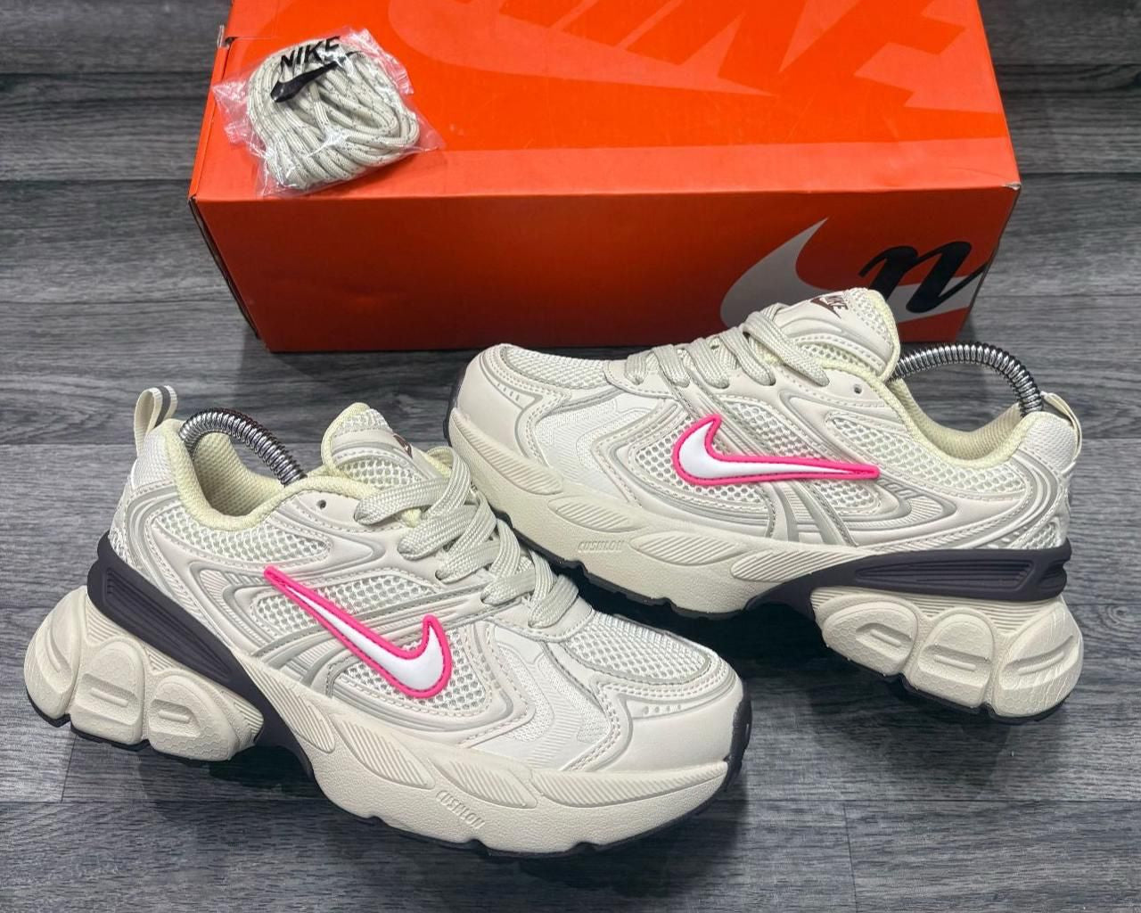 NIKE V2K