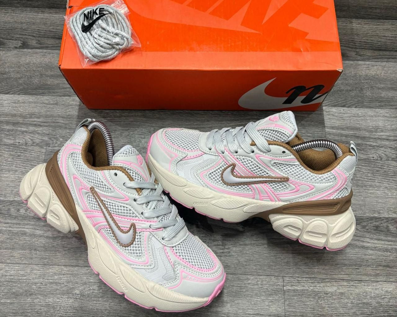NIKE V2K