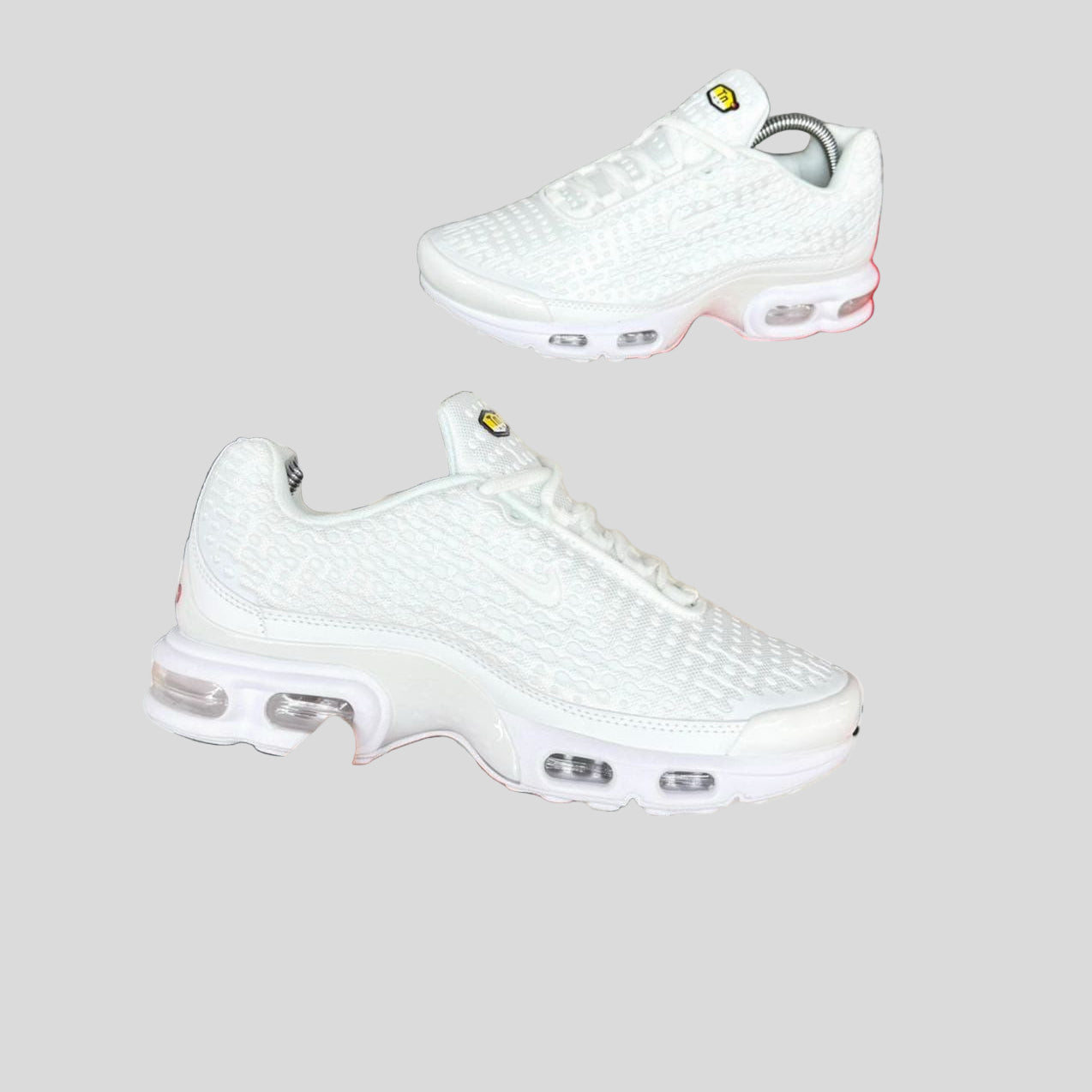 NIKE AIR MAX PLUS