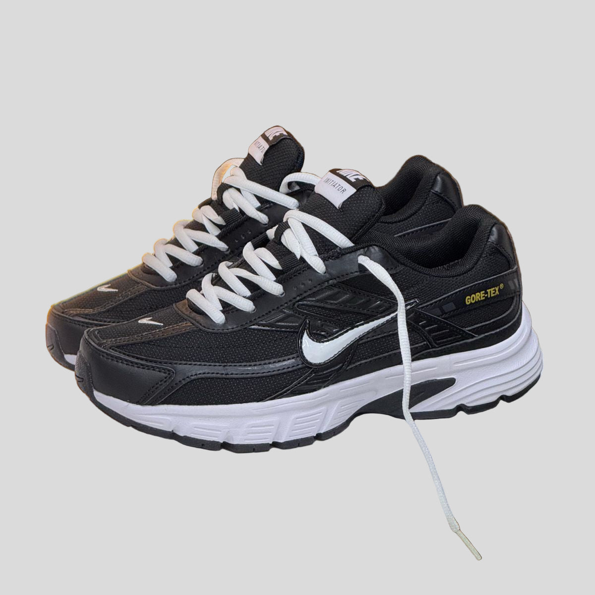 NIKE INITIATOR