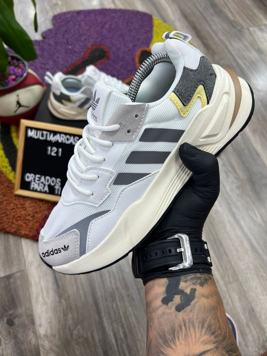 Adidas Shinax