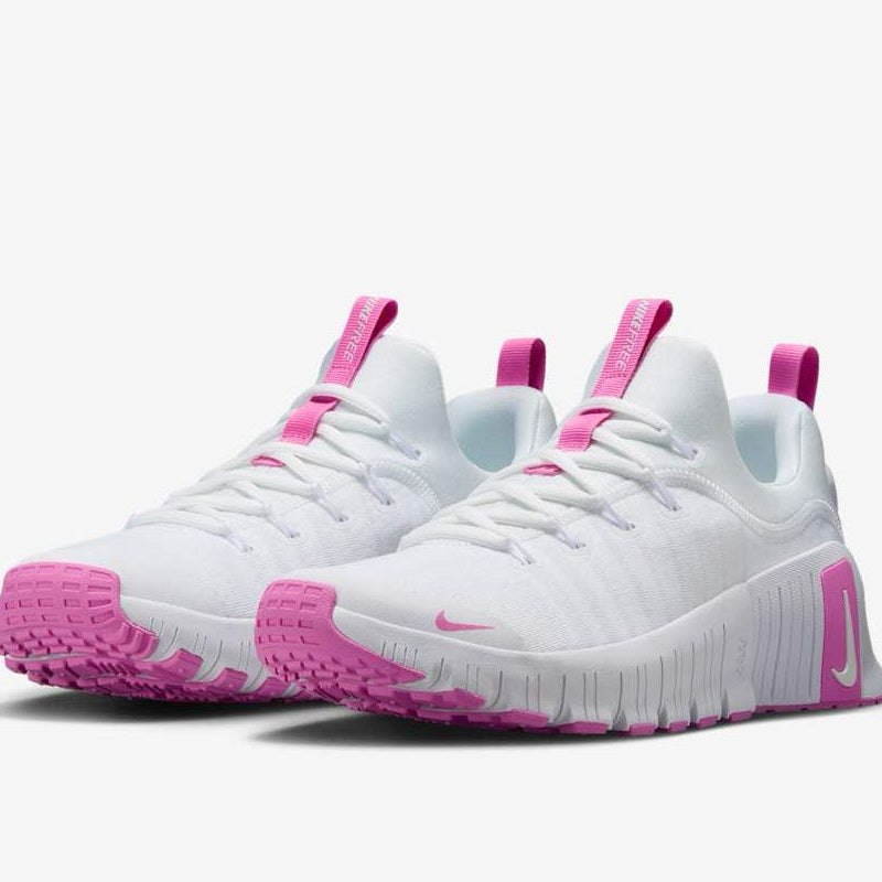NIKE FREE